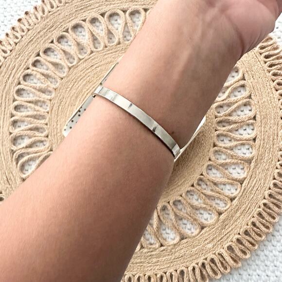 Ege 90 Silver Tone Turquoise Oval Stone Swirl Scroll Hinge Hook Clasp Bracelet - Picture 2 of 8